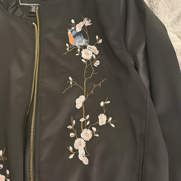 Birds & Trees Embroidered Jacket - Picture 5 of 6